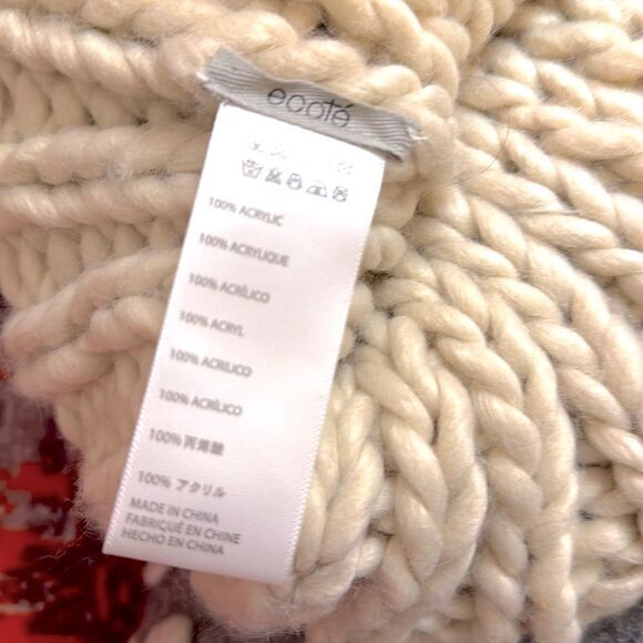 NWOT Urban Outfitters Ecote Mammoth Beanie in Ivory - Picture 7 of 9